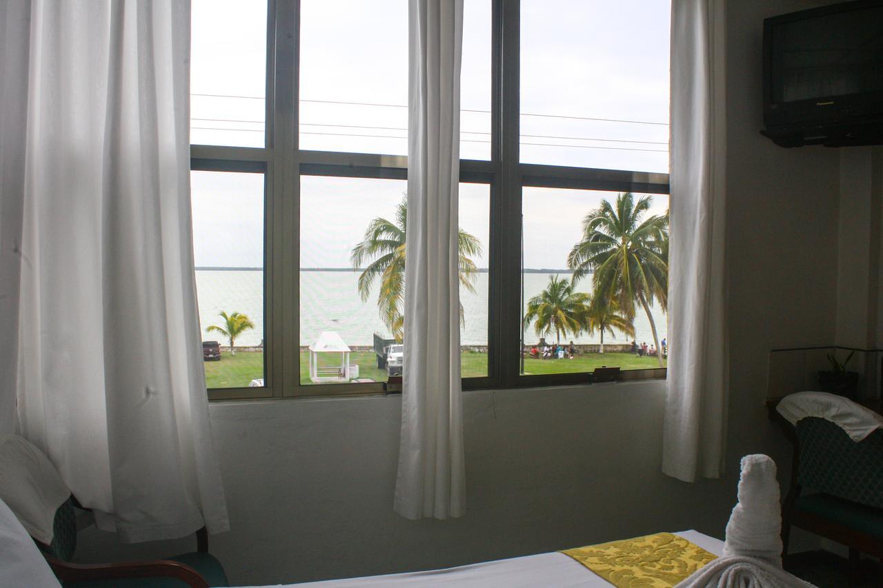 Hotel Maya Corozal Exterior photo